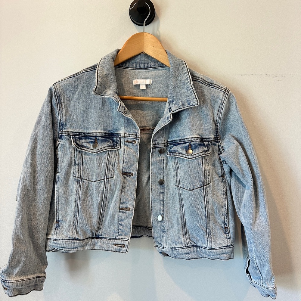 Light Wash Denim Jacket - Gir Casual Jean Coat